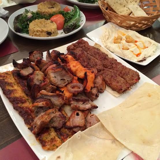 مطعم مشويات بيروت بتبوك (الأسعار + المنيو + الموقع)
