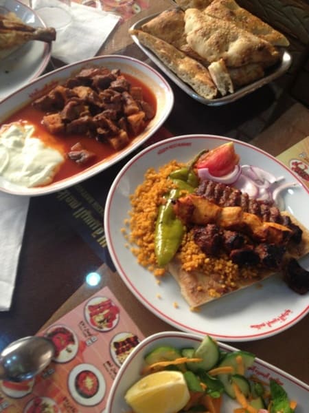 مطعم اليسيره التركي المدينة المنورة ( الاسعار + المنيو +الموقع )