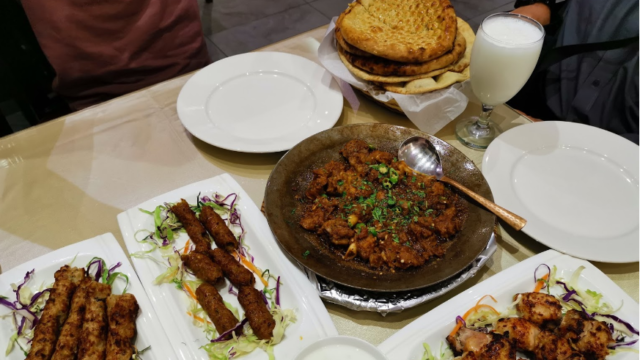 مطعم بهارات الطباخ في جازان ( الاسعار+ المنيو+ الموقع )