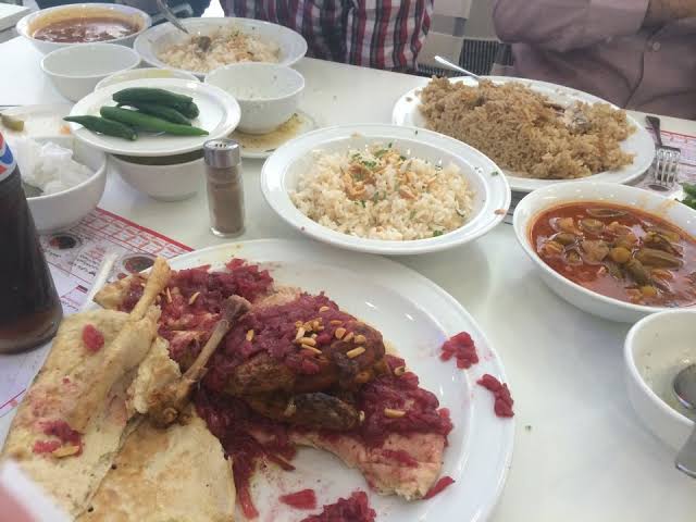 مطعم بيادر القدس في السعوديه
