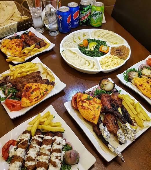 مطعم ديلشيز كباب في السعوديه