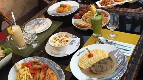 اشهر مطاعم الرياض ( الاسعار + المنيو + الموقع)