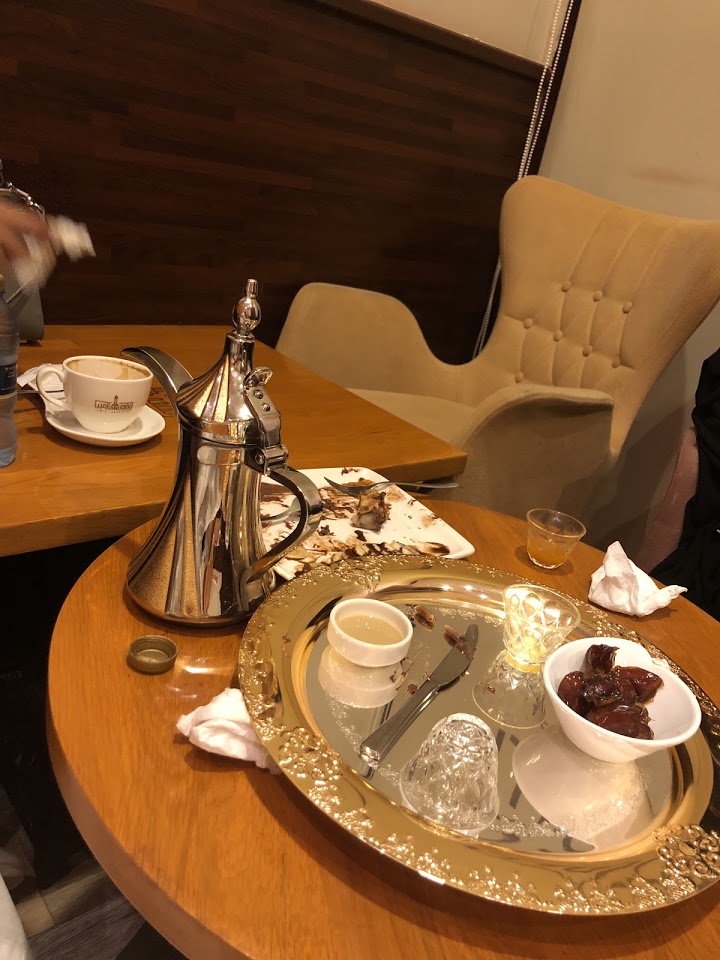 مقهى ازمير في الرياض