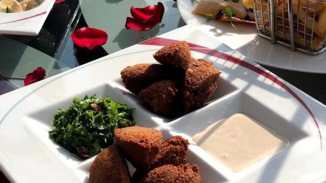 مطعم رومانسي في الرياض (الاسعار +المنيو +الموقع)