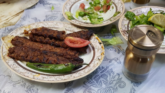مطعم اسياخ المشويات التركية ( الاسعار + المنيو + الموقع )