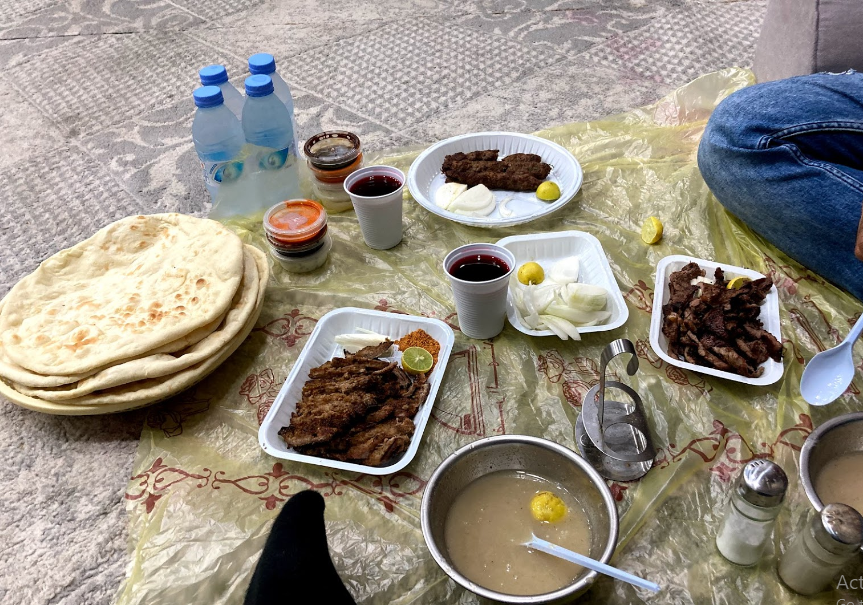 مطعم الشواء العربي
