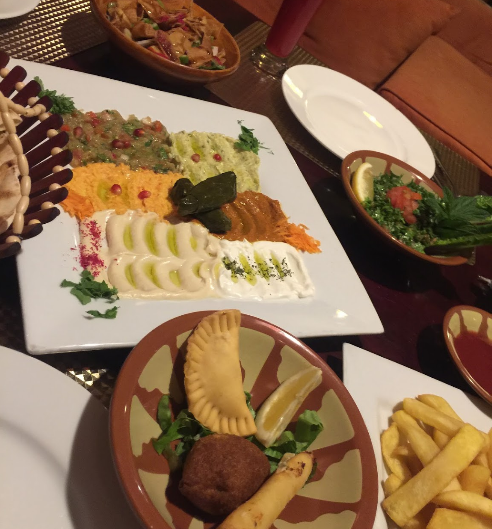 افضل مطاعم فيها طرب في جدة ( الاسعار + المنيو + الموقع )