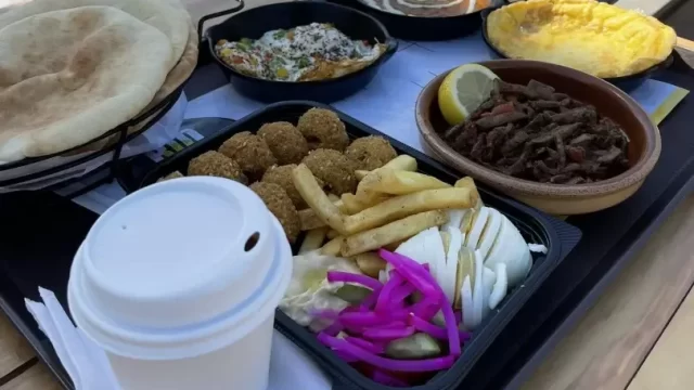 مطعم بيض عيون الرياض (الأسعار+ المنيو+ الموقع)