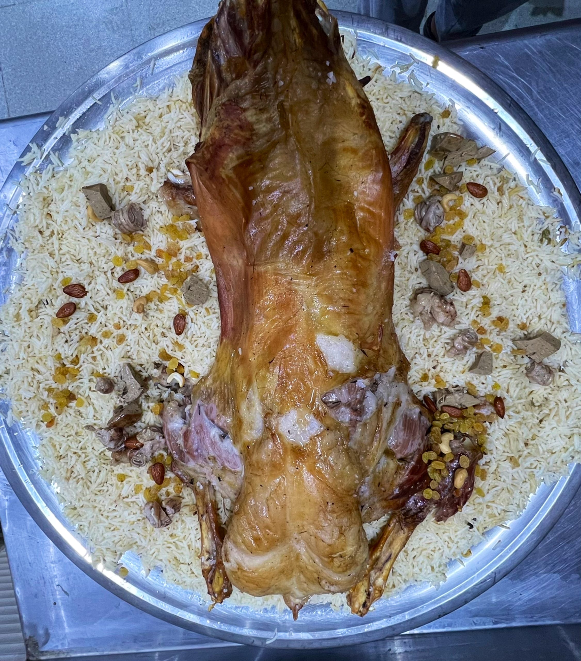 مطعم حنيذ العرب جدة